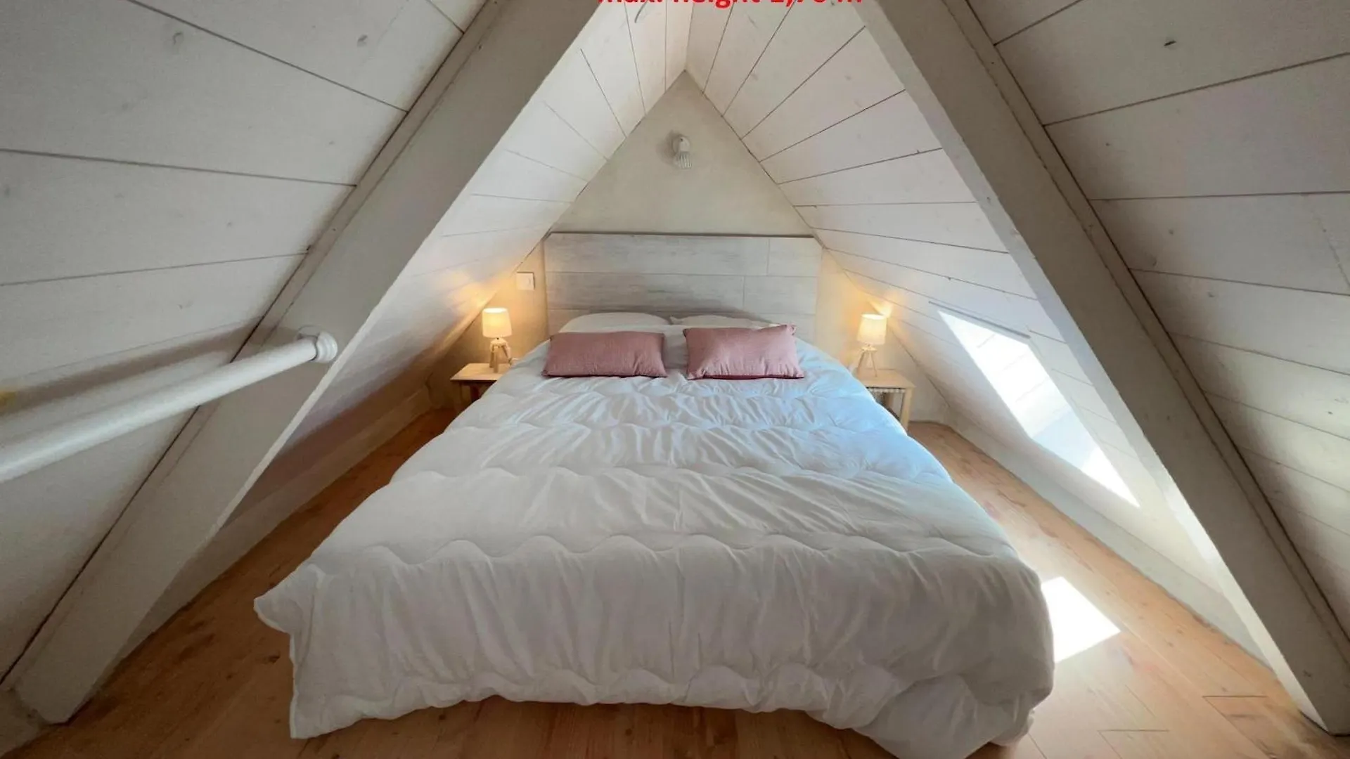 Charming Holiday Home By The Sea In Plougasnou
