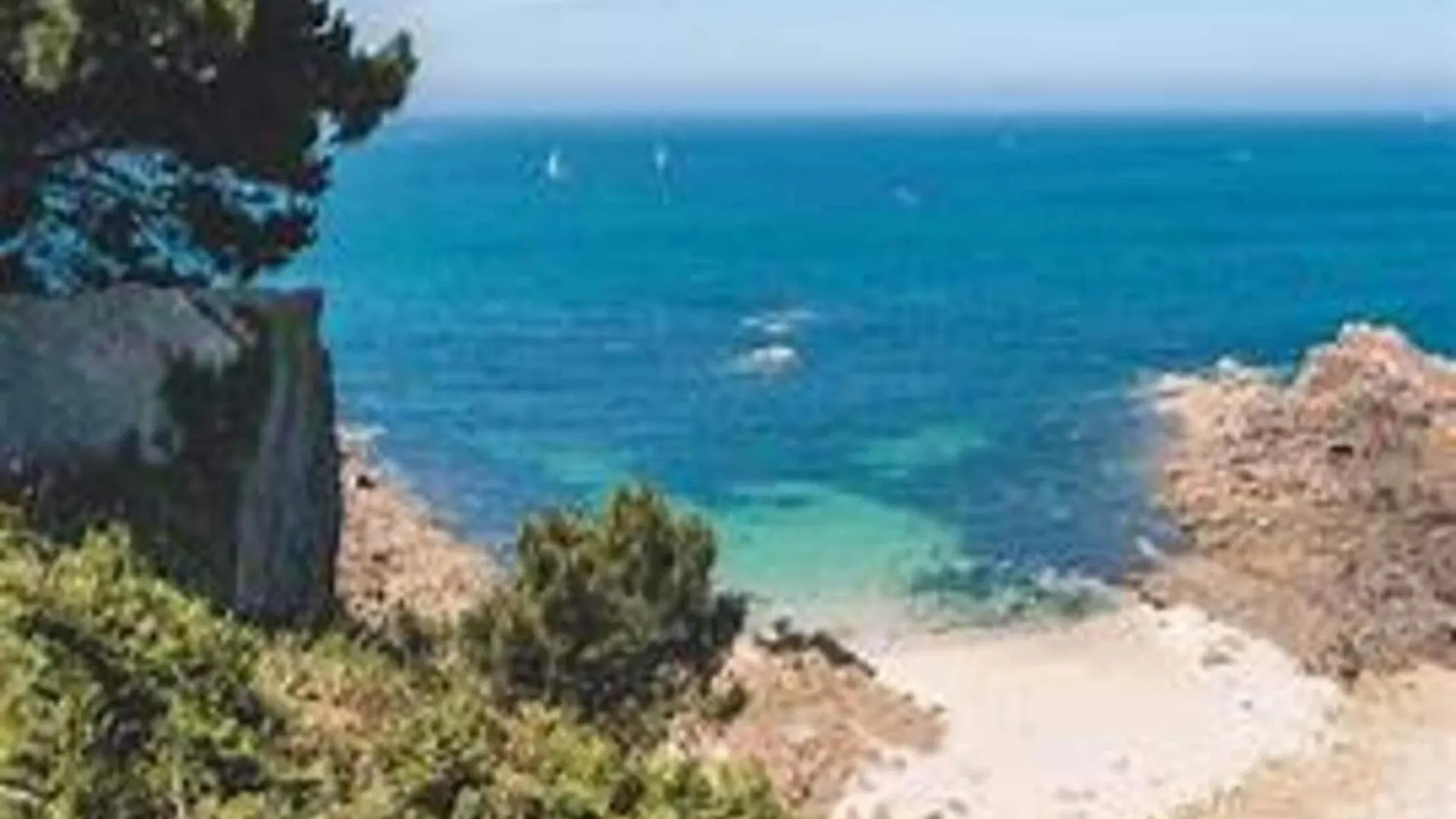 Charming Holiday Home By The Sea In Plougasnou 0*,  France