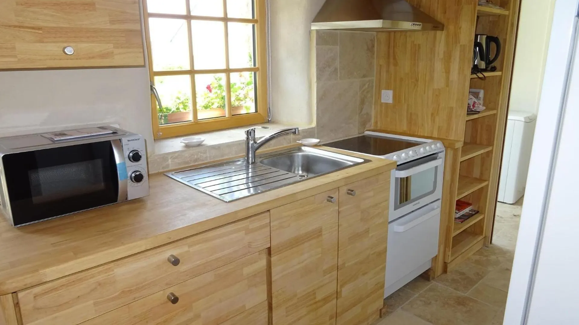 Charming Holiday Home By The Sea In Plougasnou 0*,