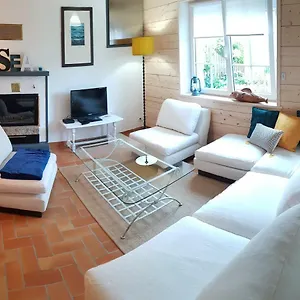 Hébergement de vacances Ty Jeanne, Le Charme De La Pierre Au Coeur Du Village, Plougasnou