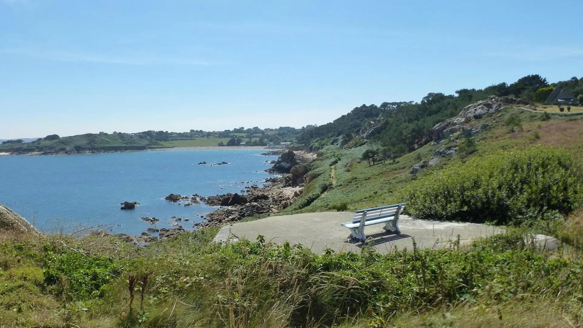 Charming Holiday Home By The Sea In Plougasnou